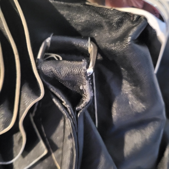 Black Flower bag with small change purse and key holder - Picture 3 of 12